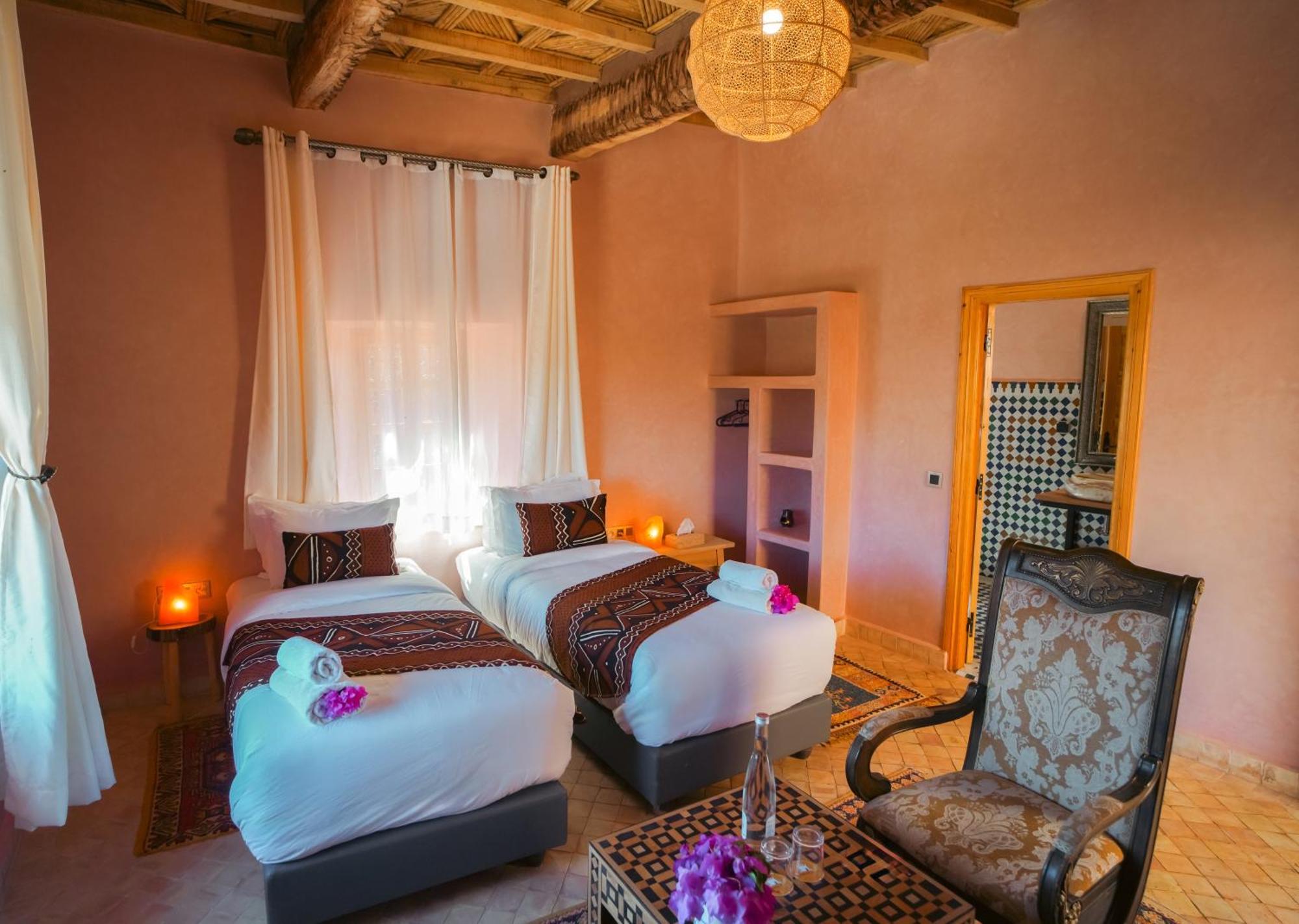 Hotel Kasbah Hnini Igdourane Esterno foto